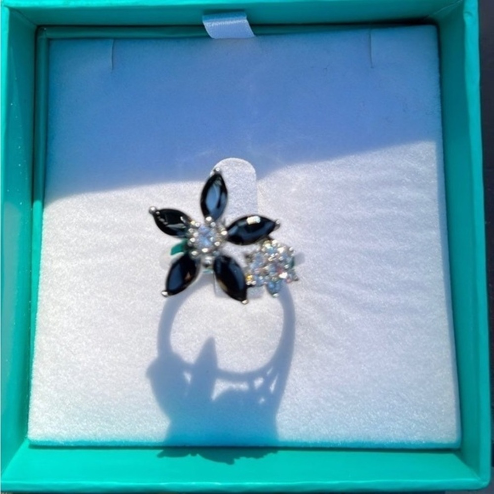 🌸 VINTAGE FLOWER RING by M Sierra Silver Plated Onyx and Diamond Replica size 9